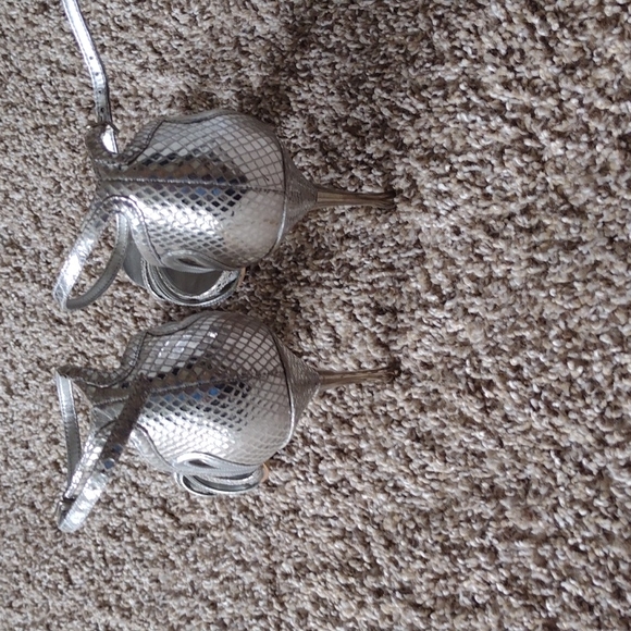 Guess hills - Picture 2 of 4